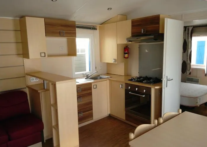 Convivial Pres De Avec Jardin_2 * Сен-Жан-де-Мон